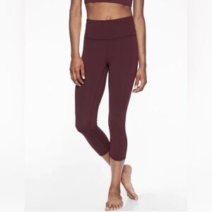 Athleta High Rise Chaturanga Capri Tights Auberge SIZE L 816130 Leggings